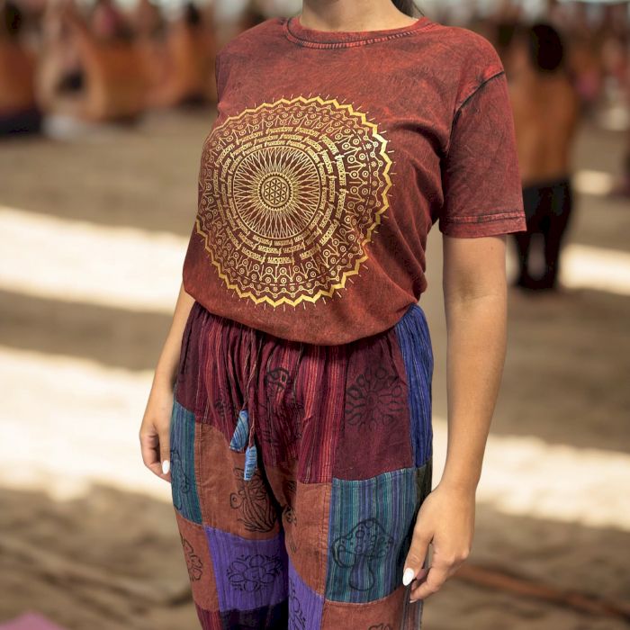 Large Stone Washed Teashirt - Mandala - Maroon