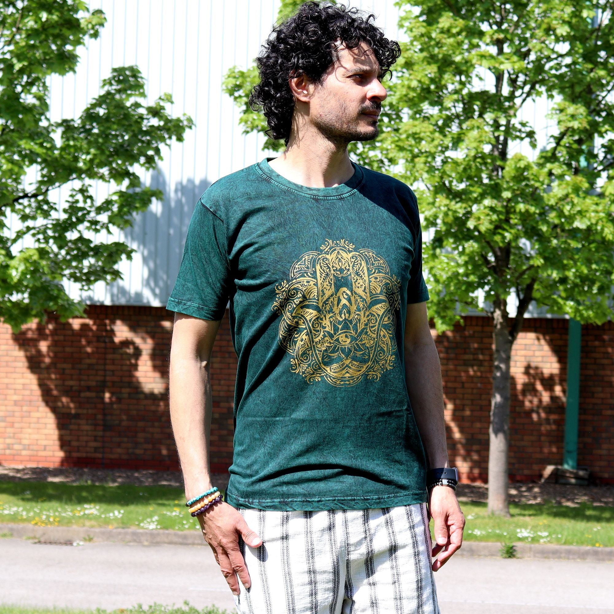 Small Stone Washed Teashirt - Hamsa - Green